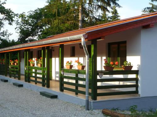 Lispeszentadorjan Apartamento | Kisrejtek Apartmanház