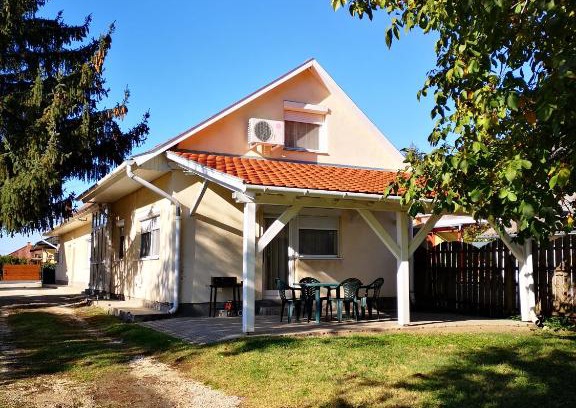 Balatonboglar Apartamento | Kiss Apartman