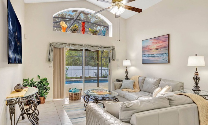 Seasons Casa | Kissimmee 9 miles from Disney! Private pool-hot tub, spacious house and yard.