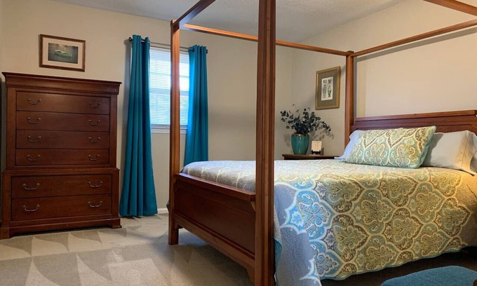 High Point Condominio | Kit and Caboodle - Pleasing Condo for guests