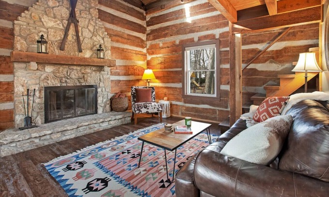 Indianapolis Cabina | Kit’s Cabin - Log Cabin Retreat in Indianapolis