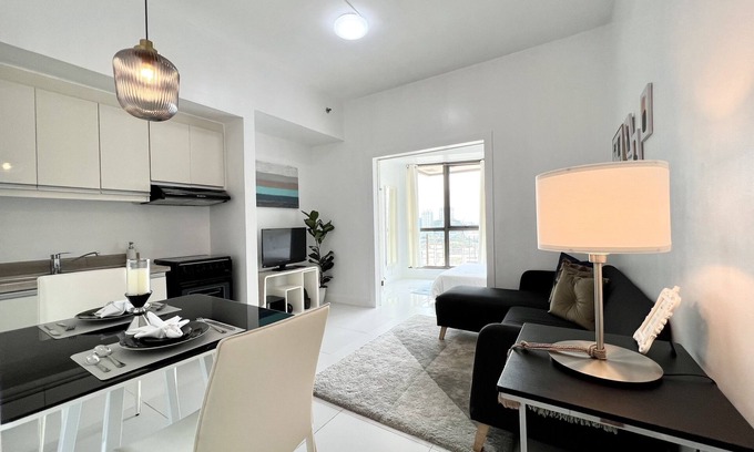San Lorenzo Condominio | KL Tower - Clean & Cozy 1BR Unit near Greenbelt Mall Makati City
