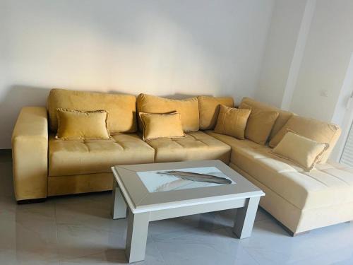 Shengjin Apartamento | KleNo family