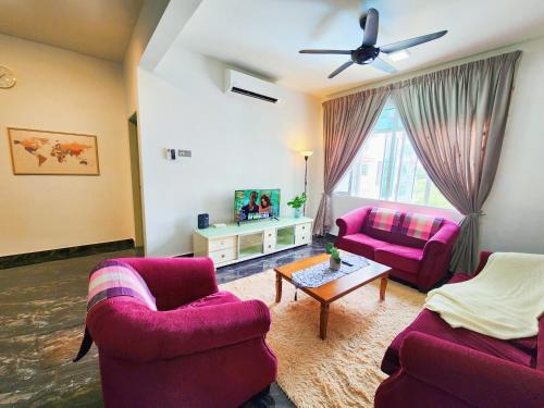 Sepang Apartamento | KLIA 7th Floor Pool View 4 Rooms SUITE