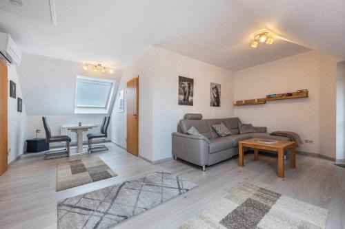 Loehne Apartamento | Klimatisierte Wohnung Kastanie mit Balkon