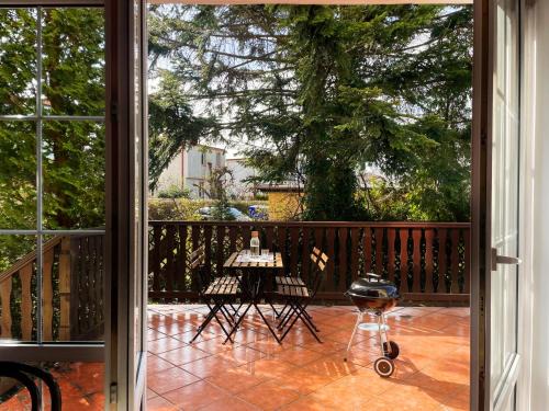 Redlowo Apartamento | Klimatyczny Apartament 3city z Parkingiem w Gdyni by Noclegi Renters
