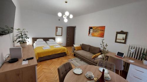 Bielany Apartamento | Klimatyczny apartament na Bielanach przy metrze