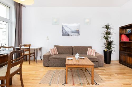 Srodmiescie Apartamento | Klimatyczny i Jasny Apartament 3city w Gdyni z Dwiema Sypialniami by Noclegi Renters