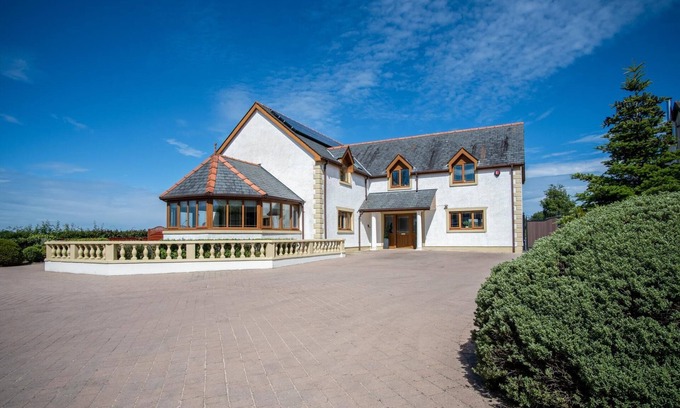 Narberth Casa | Knights Rest - 4 Bedroom Holiday Home - Princes Gate - Narberth