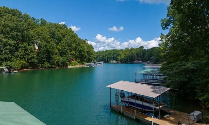 Seneca Casa | Knot On Call Lake House + HOT TUB