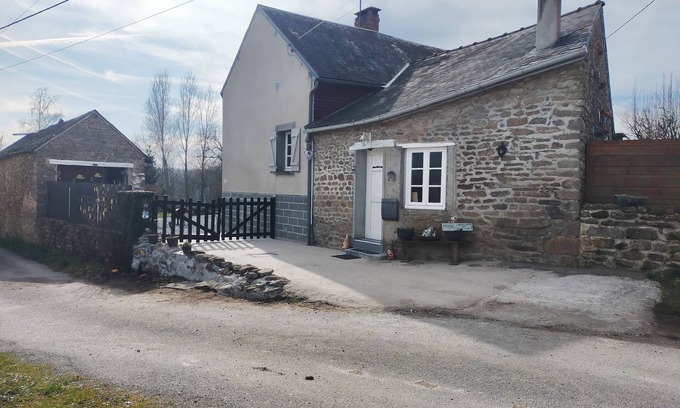 Crozant Apartamento | Knus Verblijf Voor het Hele Gezin met Uitzicht Over de Vallei van de Creuse