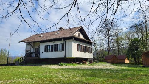 Kanal Casa | Koča sredi gozda