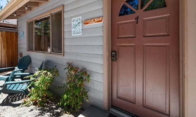 The Village Cabaña | Kodiak Bear Studio Pet Friendly Perfect Location