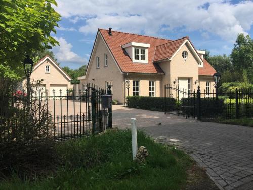 Nispen Cama Y Desayuno | Koekwhouse Bed and Breakfast, Bierbrouwerij