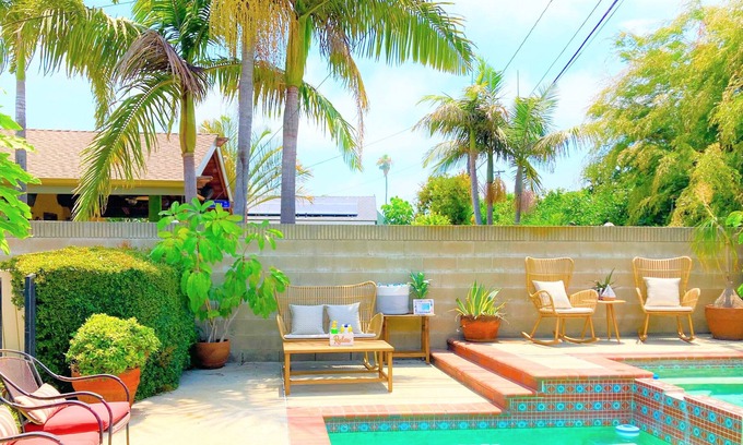 Los Altos Casa | KokoMo's Beach House with Pool