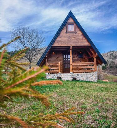 Ljubis Casa | Kolibe Ravno Brdo