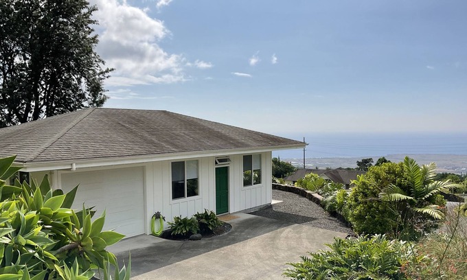 Holualoa Cabaña | Kona Coffee Cottage in Holualoa