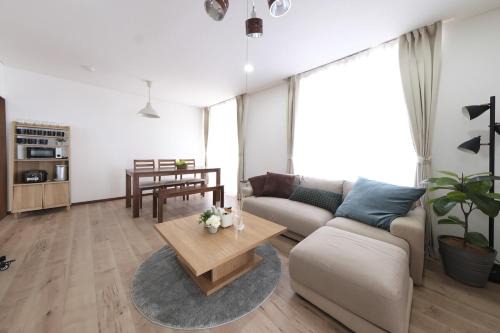 Funabashi Apartamento | KONODA HOUSE 成田空港車40分 貸切戸建 最大8名 駐車場2台完備Switch有