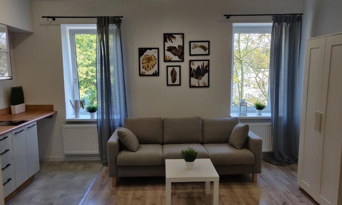 Pabianice Apartamento | Konopnickiej 9 Studio z antresolą PTAK, Orientarium, Atlas ARENA, Szpital, Mandoria, Fala, Centrum Zdrowia Matki Polki, Rodzina, Family, bezpłatny parking