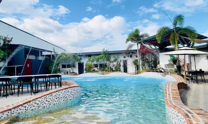 Angeles City Villa | Korean Town Family Villa W/ Private Pool