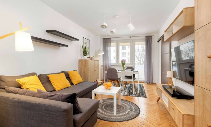 Srodmiescie Apartamento | Kosciuszki Square 17-19A | Beautiful Apartment | Balcony