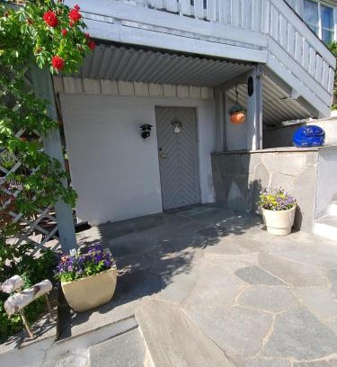 Kragero Apartamento | Koselig liten leilighet med hyggelig uteplass