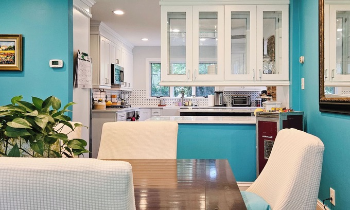 Bala-Cynwyd Casa | Kosher Spacious Oasis in Bala Cynwyd