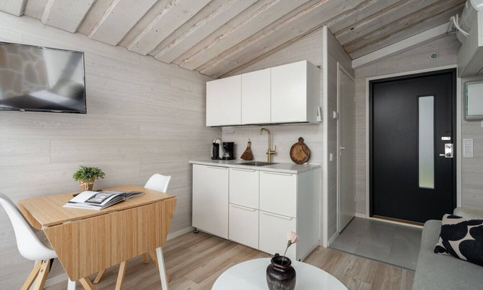 Kuusa Apartamento | Koskisviitti 1 - Private & Cozy Suite with Hot Tub