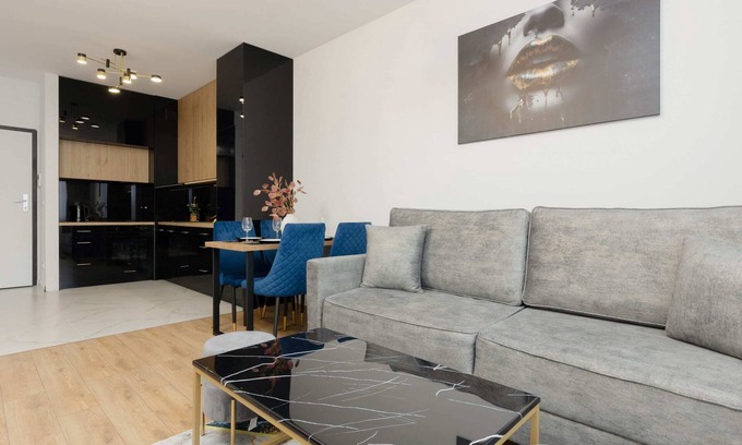 Praga Polnoc Apartamento | Kotsisa 8C | Comfortable Apartment | Parking