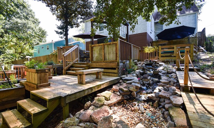 East Point Casa | Kozy 2 bedroom close to airport with relaxing outdoor space