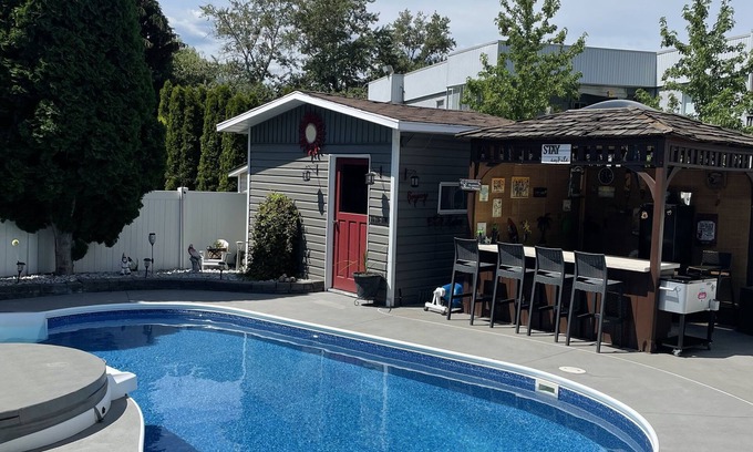 Okanagan-Similkameen Casa | Kozy Retreat with Pool