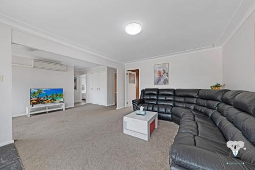 Blacktown Casa | KozyGuru | Blacktown | Peaceful 3B House