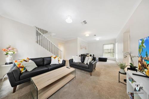 Kellyville Ridge Casa | KozyGuru | Kellyville Ridge | 4 Bedroom House
