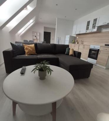 Nove Zamky Apartamento | Krásny nový prízemný apartmán