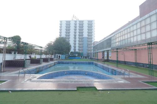 Mathura Hotel | Krishna Valley, Vrindavan