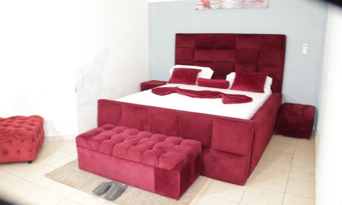 Yaounde Hotel | KRISTAL HOME