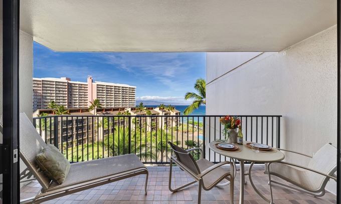 Honokowai Condominio | KS 709 Tropical Hawaiian Getaway 1BD Ocean View at Kaanapali Shores West Maui