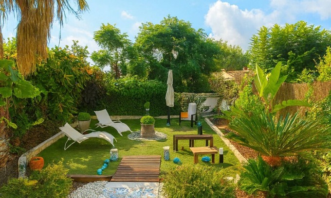 El Castell de Montornes Casa | KSa Gaia, a refuge between sea and mountain.