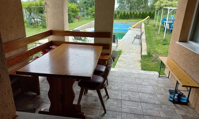 Mionica Casa | Kuća u selu sa bilijar salom za aktivan odmor