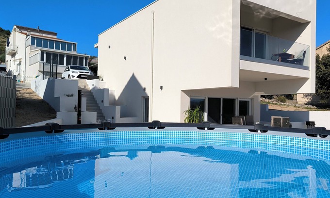 Raslina Villa | Kuča za odmor Labudica, Šibenik-Raslina. Blizina nacionalnog parka Krka