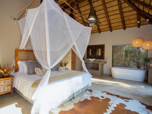 Thorny Bush Game Reserve Cabina | Kubu Bush Lodge
