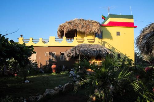 Treasure Beach Casa | KuDehya Guesthouse