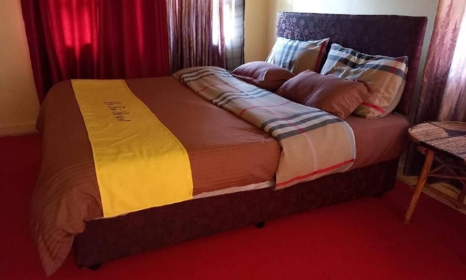 Nanyuki Cama Y Desayuno | Kunguru Cottage
