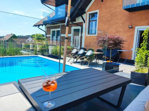 Unterpremstaetten Apartamento | KUNST-VILLA Apartments Suite mit Privatpool GrazSüd, Apartment mit Gartenblick ohne Pool