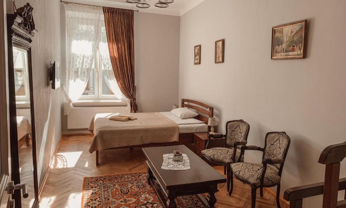 Lviv City Center Apartamento | Kurnakh Apartment