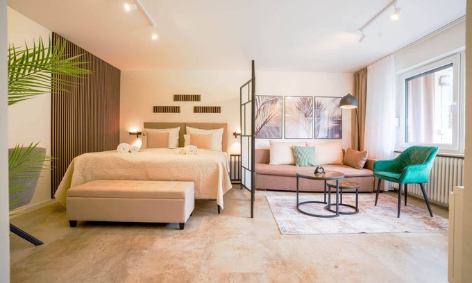 Bad Wildbad Apartamento | Kurpark Apartment with swimming pool