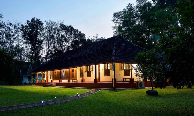 Pala Casa | Kuruvinakunnel Tharavadu