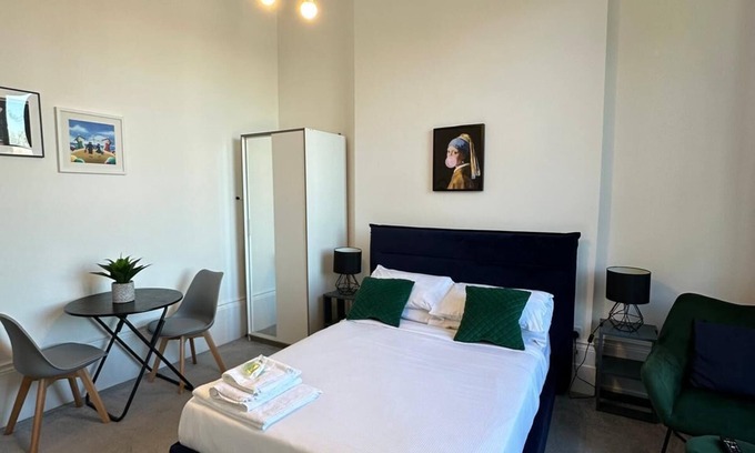 St. George's Casa | Kush, your slice of Camden!