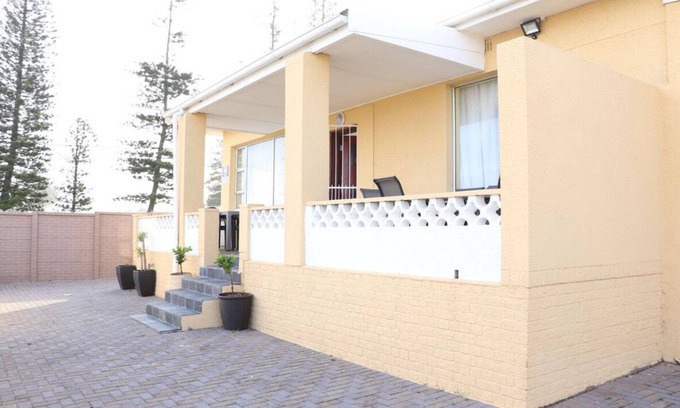 East London Casa | Kwazi Guest House