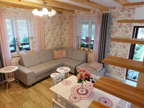 Zatory Casa | Kwiatowy domek